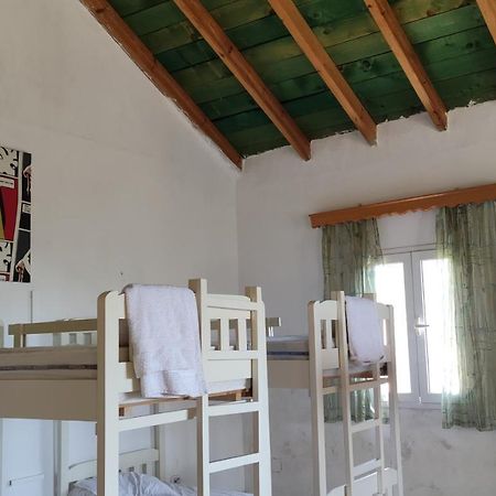 Filikur Hostel Himare Bagian luar foto