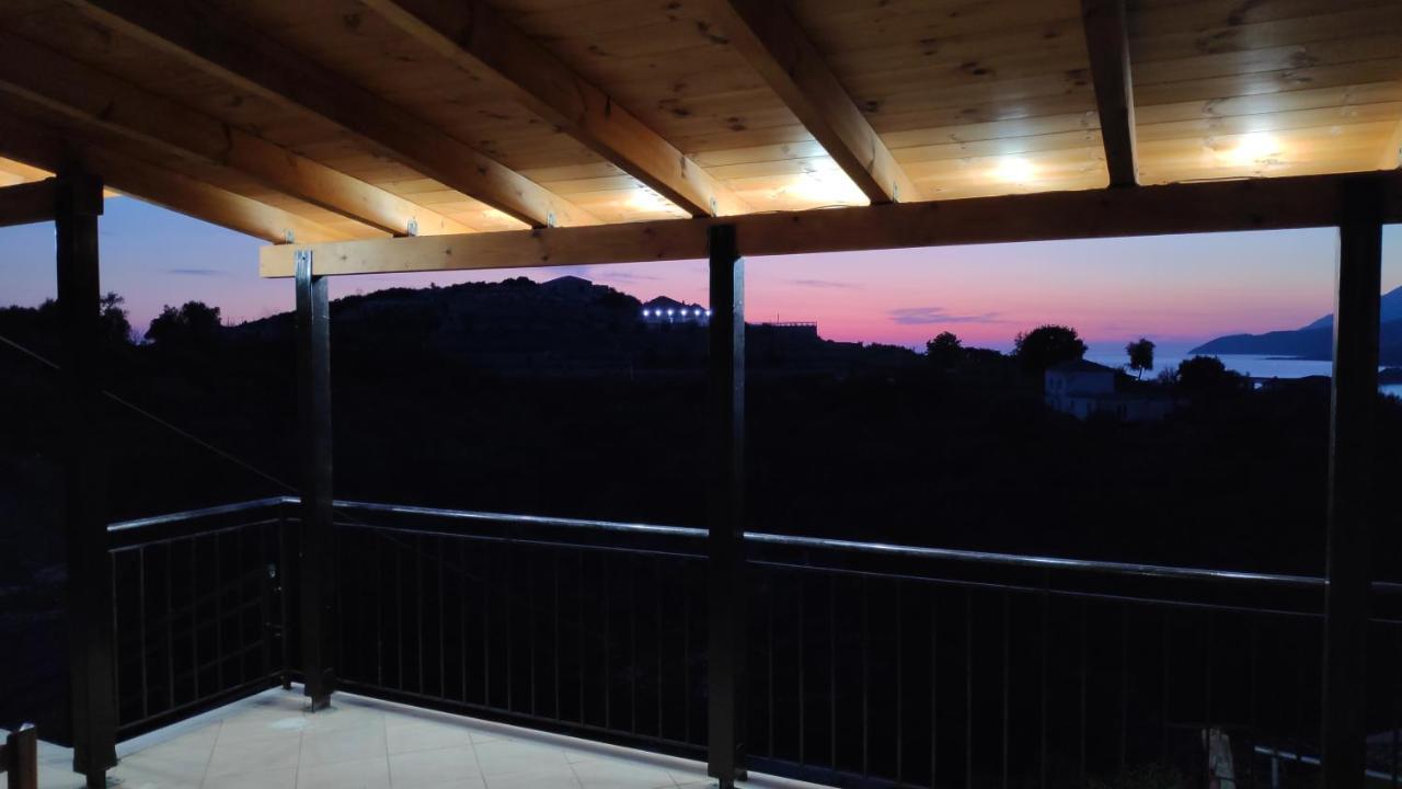 Filikur Hostel Himare Bagian luar foto