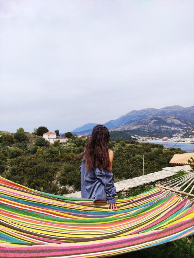 Filikur Hostel Himare Bagian luar foto