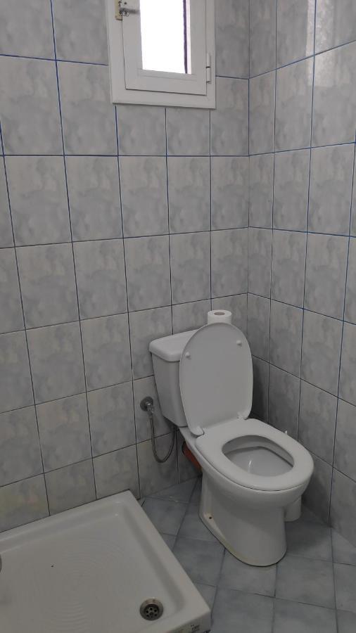 Filikur Hostel Himare Bagian luar foto